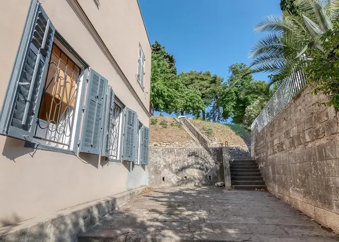 Apartment Ljube