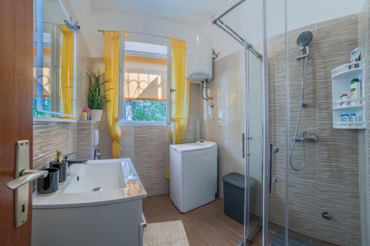 Ljube Apartment *