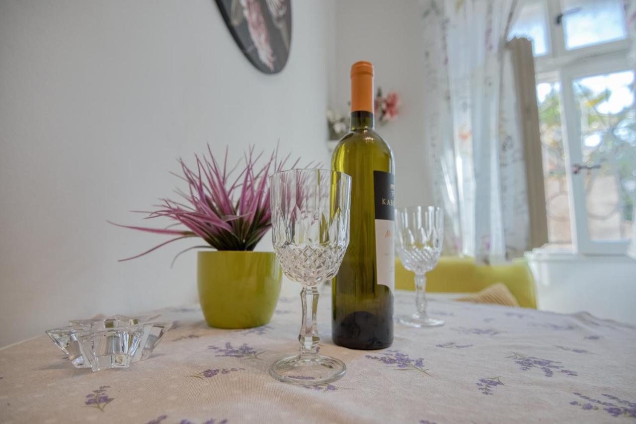 Ljube Apartma Pula